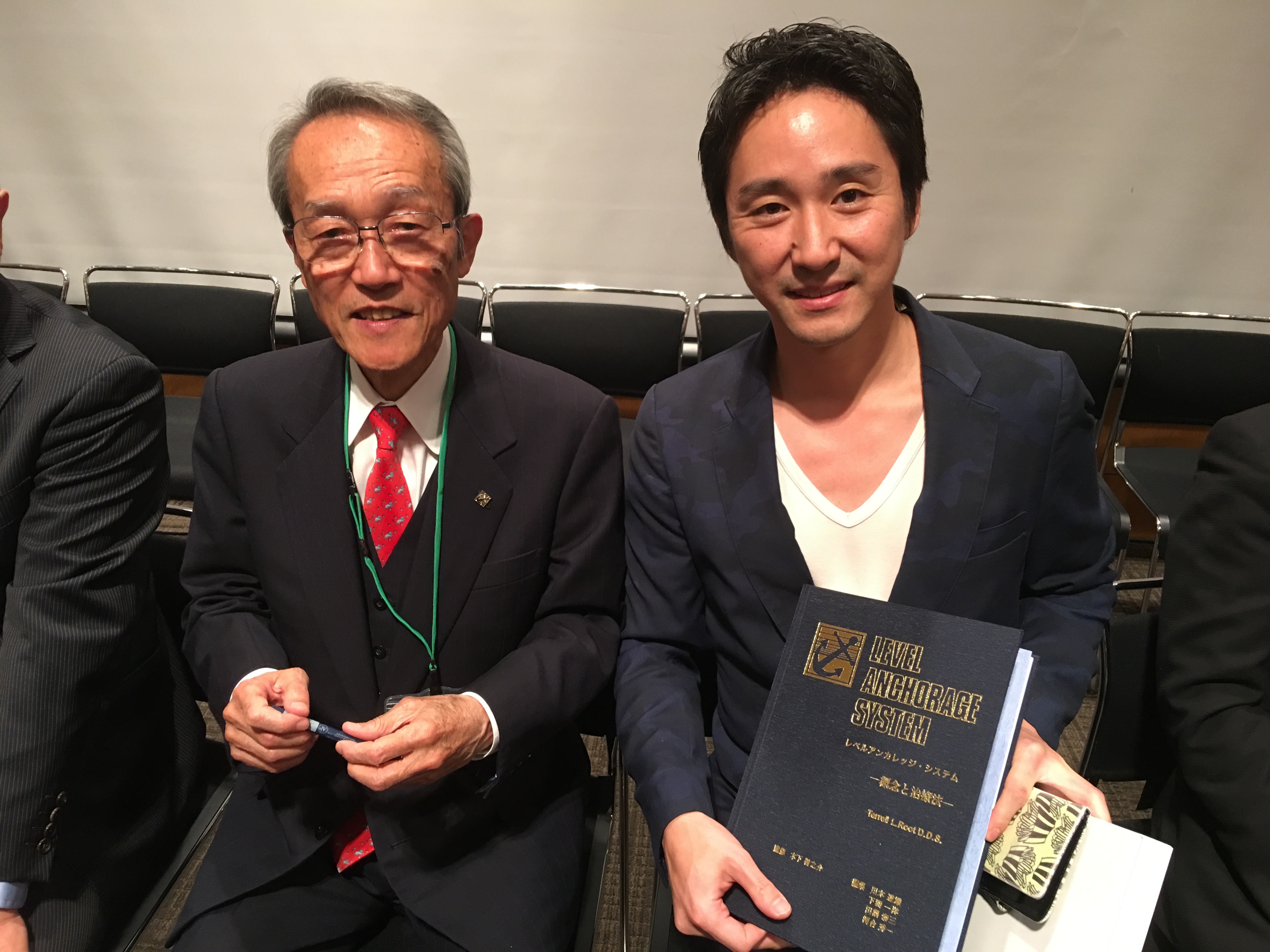 レベルアンカレッジ著者川本達雄先生と - ヴェリ歯科クリニック レベルアンカレッジ著者川本達雄先生と - ヴェリ歯科クリニック